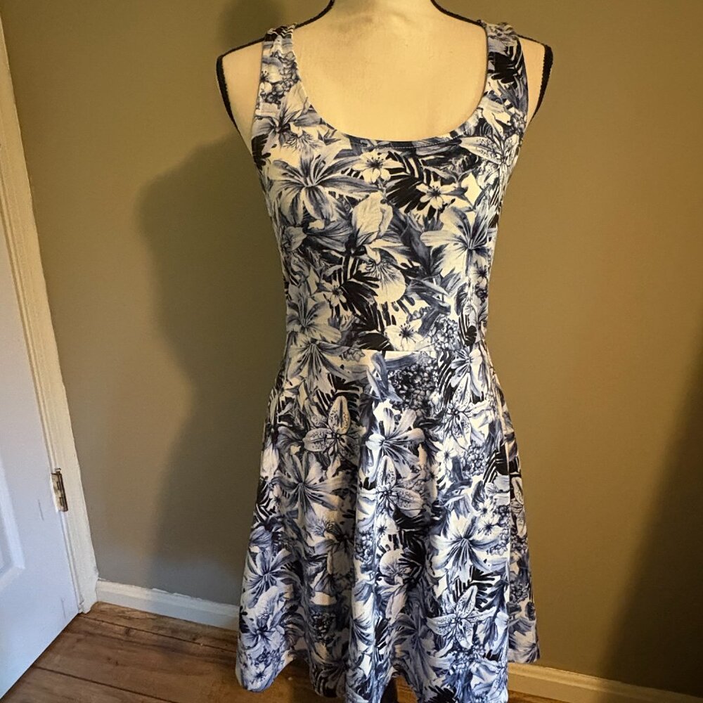 EUC H&M blue and white Sundress size small